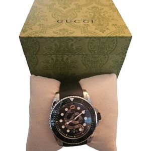 Mens Luxury Authentic Gucci watch